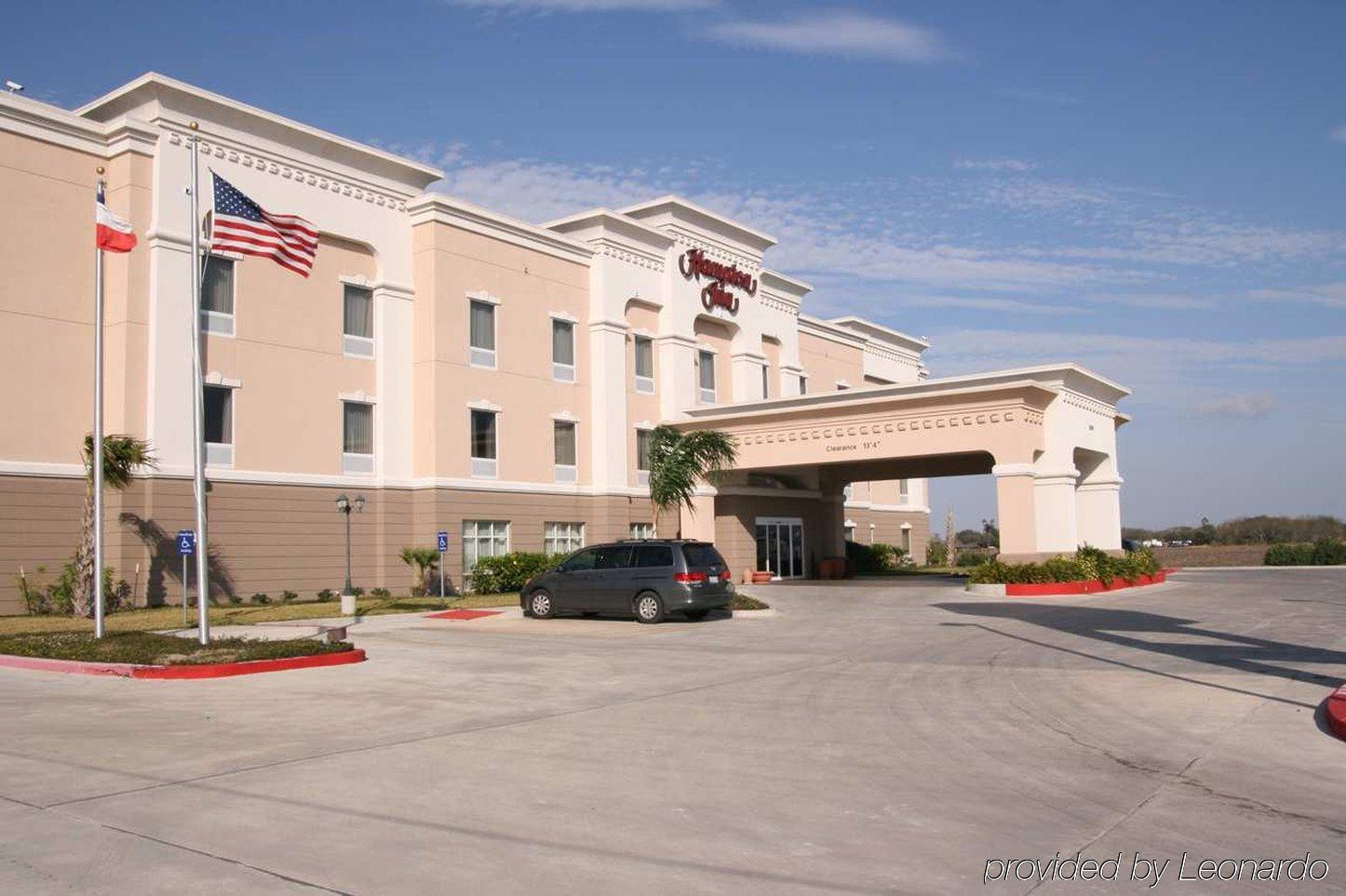 Hampton Inn Kingsville Exterior photo